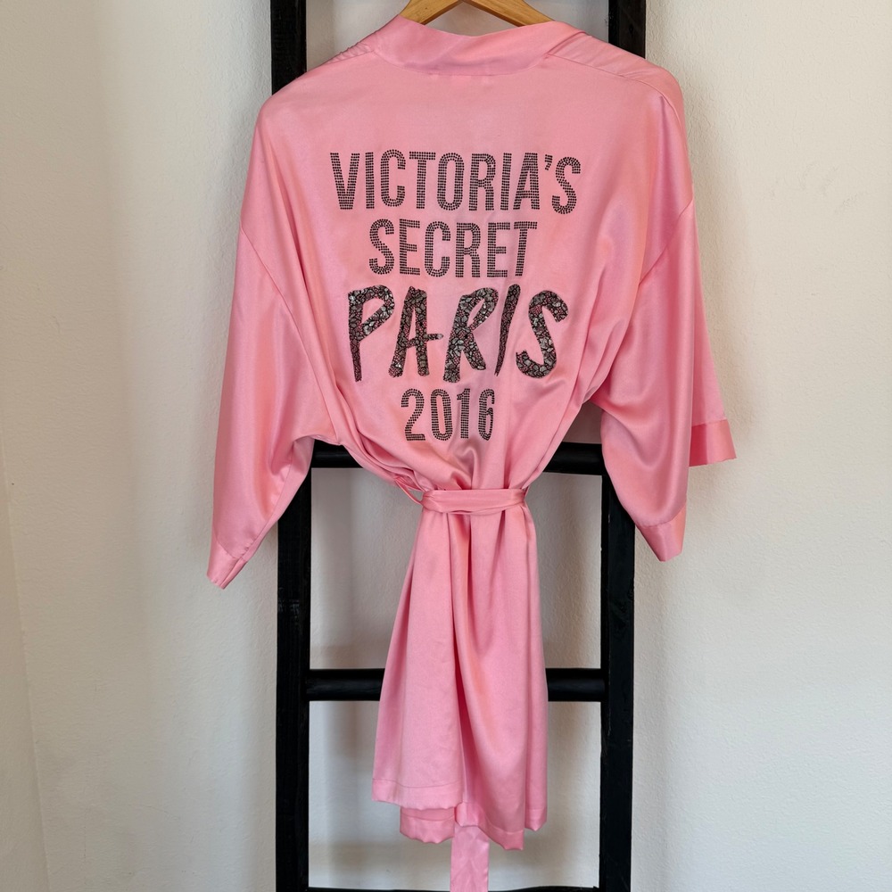 Victoria's Secret Fashion Show Paris 2016 Silky Kimono Pink Robe LIMITED EDITION